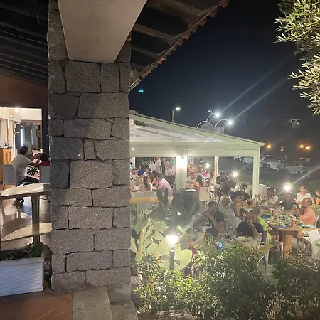 Piazza Ginestre アパート
